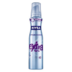 Nivea Feel & Hold Пяна за...